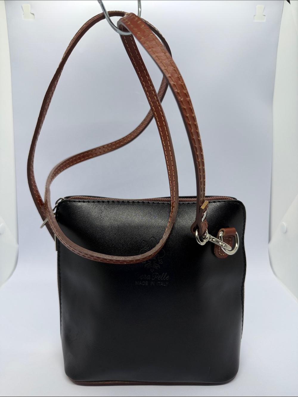 Vera Pelle Black Leather Crossbody with Brown Strap